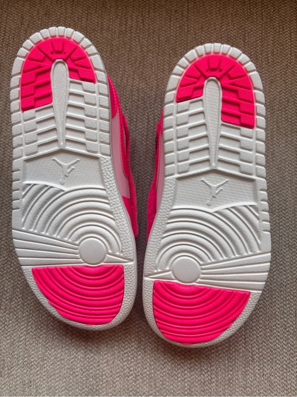 Jordan Kids Low-Top Sneakers in Pink and Coral